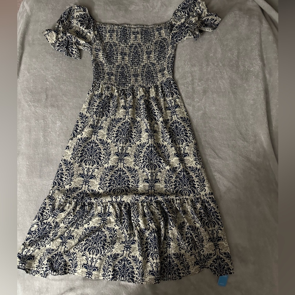 Moss and Navy Smocked Midi Dress, L
